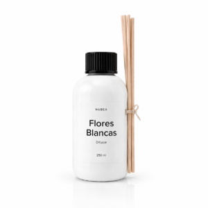 difusor de aroma de varillas flores blancas 250 ml con rattan